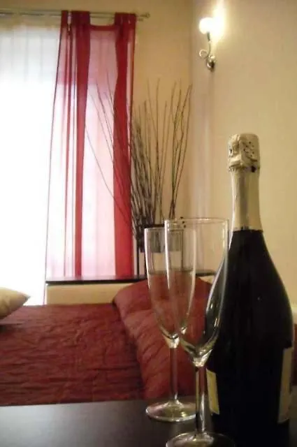 B&B Il Granello Di Senape Rome 5*,  Italy